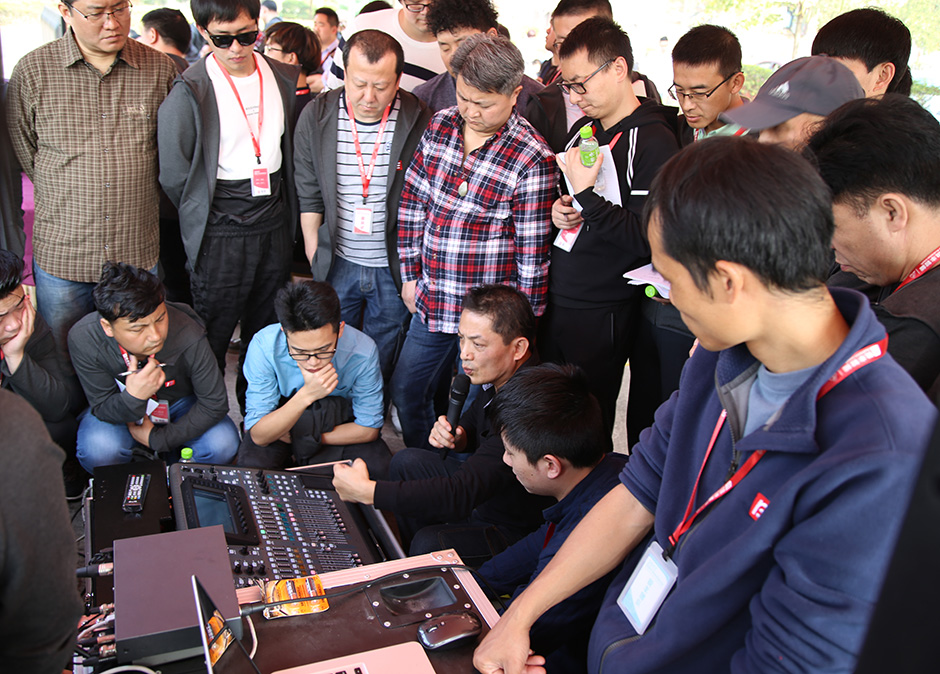 銳豐智能2017現(xiàn)場(chǎng)擴(kuò)聲技術(shù)研討會(huì)圓滿落幕 銳豐智能2017現(xiàn)場(chǎng)擴(kuò)聲技術(shù)研討會(huì)圓滿落幕