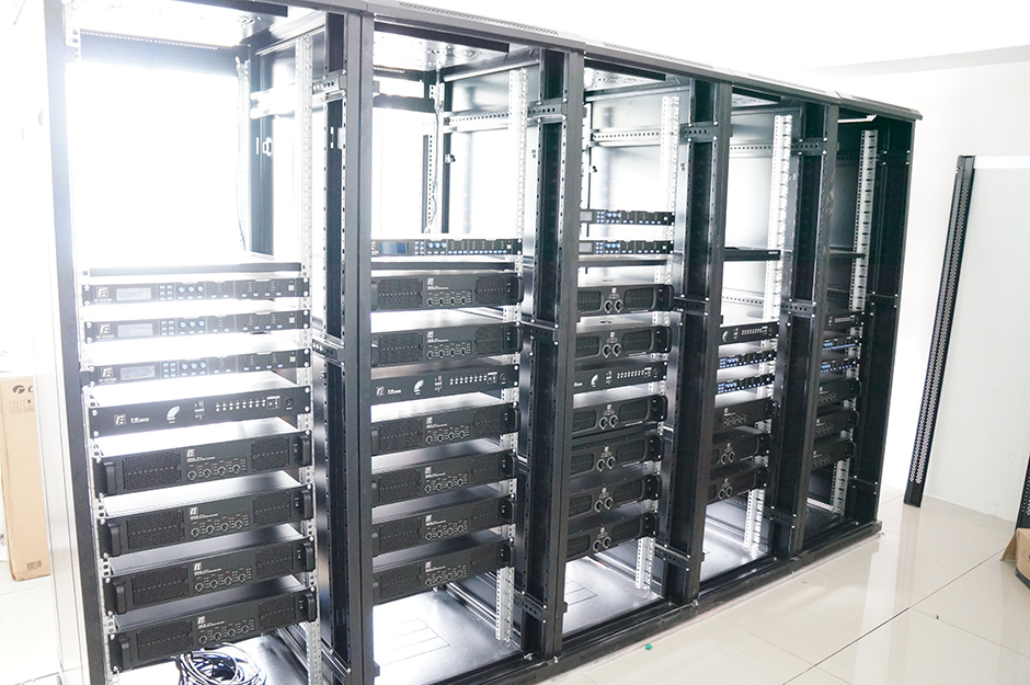 銳豐智能“RF”進(jìn)駐 湘西州文化體育會展中心